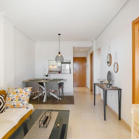 Nice Modern 2 Bed Apartment In Torrievieja تورّيفيِخا المظهر الخارجي الصورة