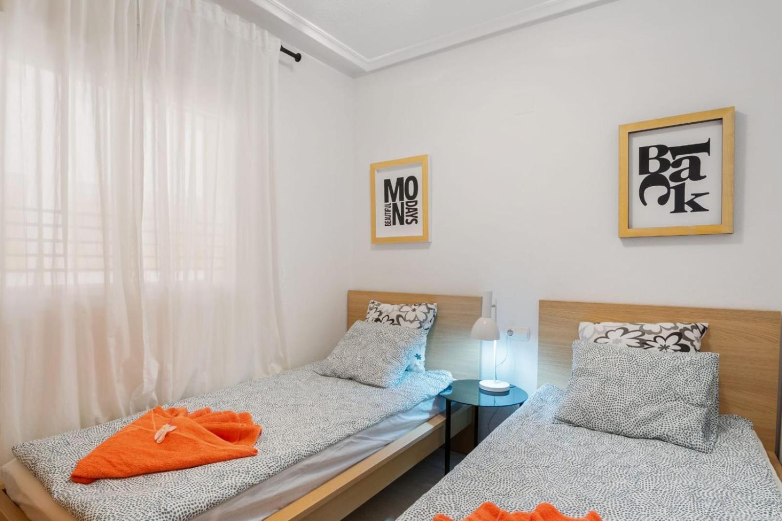 Nice Modern 2 Bed Apartment In Torrievieja تورّيفيِخا المظهر الخارجي الصورة