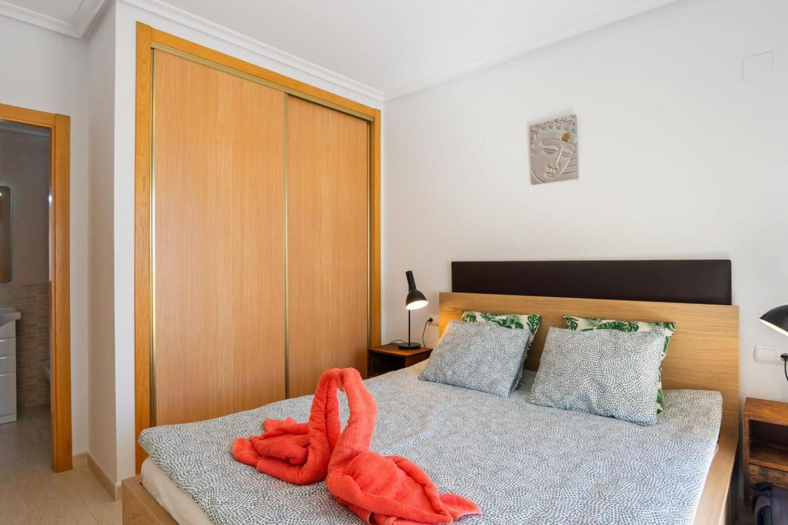 Nice Modern 2 Bed Apartment In Torrievieja تورّيفيِخا المظهر الخارجي الصورة