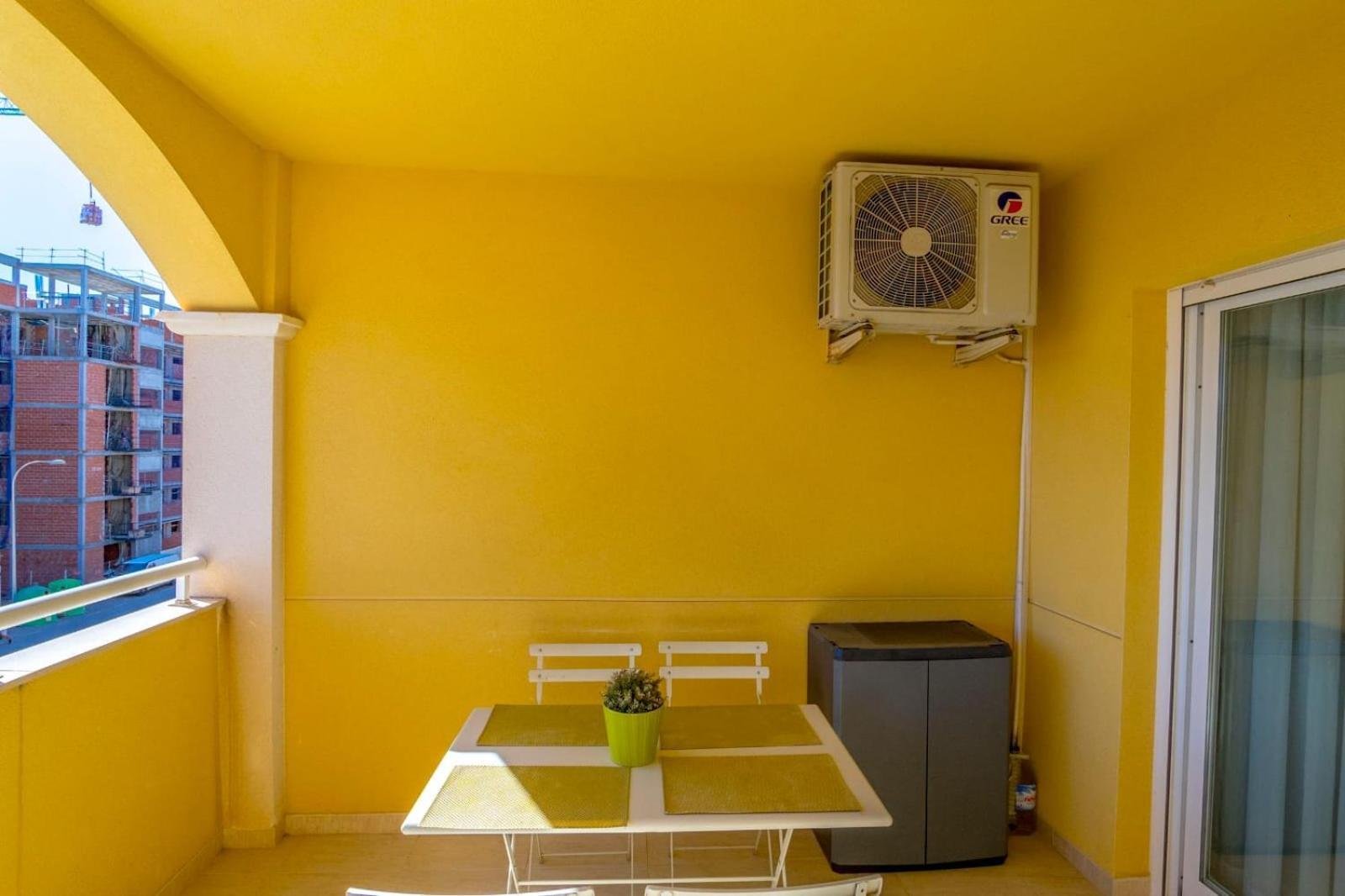 Nice Modern 2 Bed Apartment In Torrievieja تورّيفيِخا المظهر الخارجي الصورة